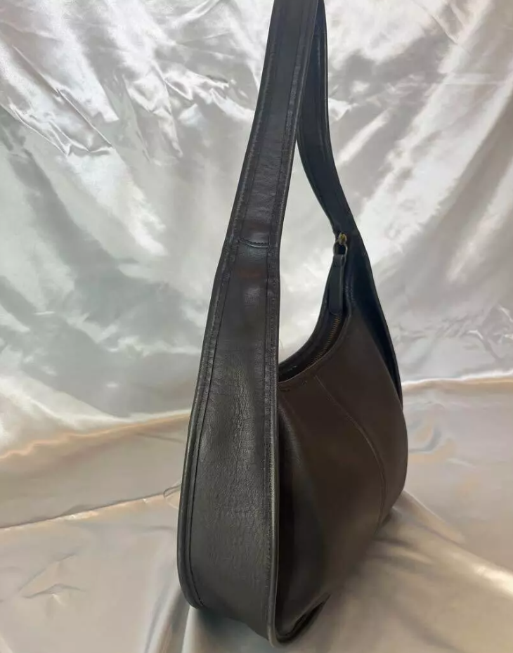 Vintage Coach C8C 9033 Black Leather Ergo